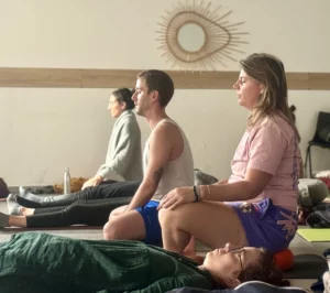 Enseigner la méditation : Le module complémentaire avec le CFEY